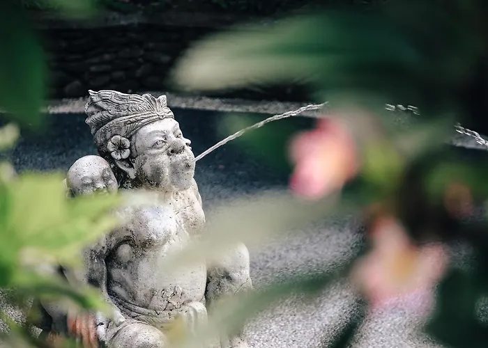 View 2* Ubud