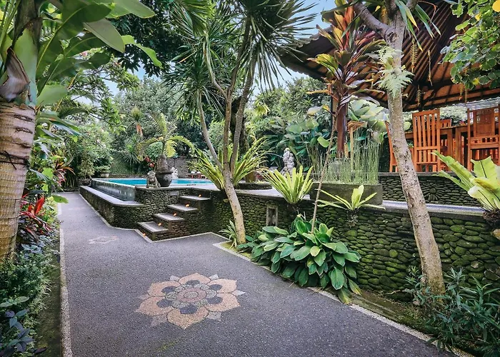View 2* Ubud